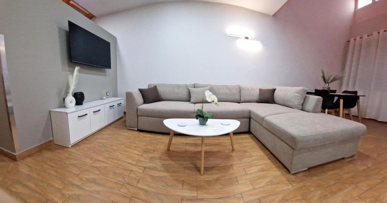 Pg Luxury Apartment Kavála Kültér fotó